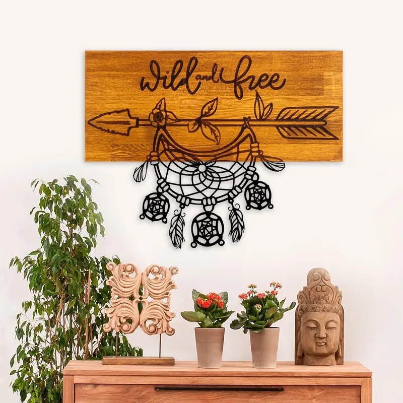 Decoratiune de perete lemn Wild and Free, Nuc, 58x45x3 cm - Nuc