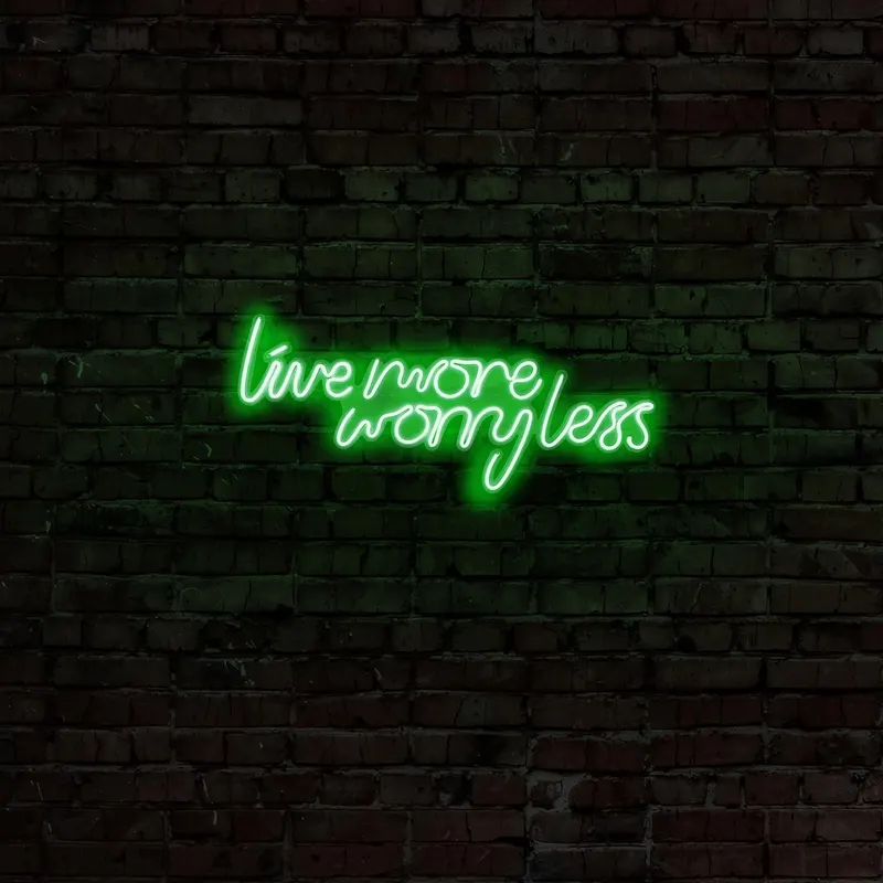Aplica de Perete Neon Live More Worry Less, 67x36 cm - Verde