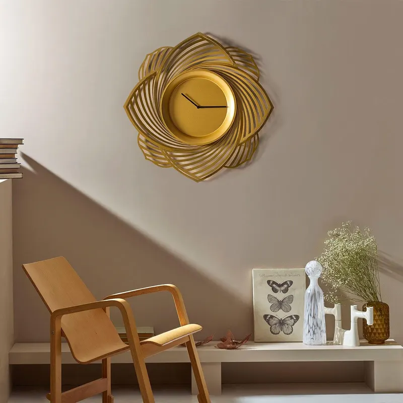 Ceas metalic decorativ de perete Bloom Metal Wall Clock - APS109, Aur, 69x69x0.12 cm - Auriu