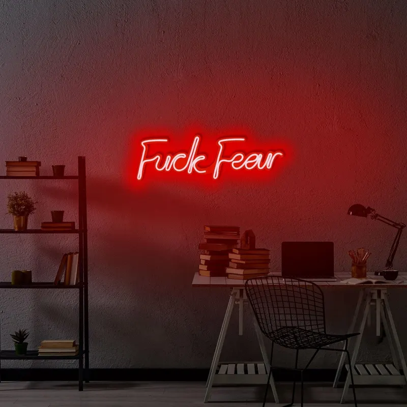 Aplica de Perete Neon Fuck Fear - Rosu