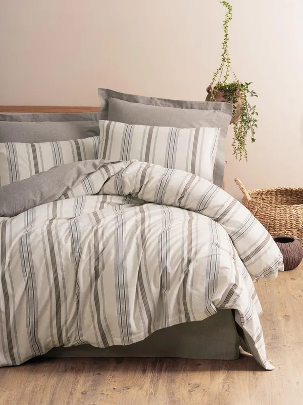 Set Lenjerie de pat double, 200 x 220 cm - Bej
