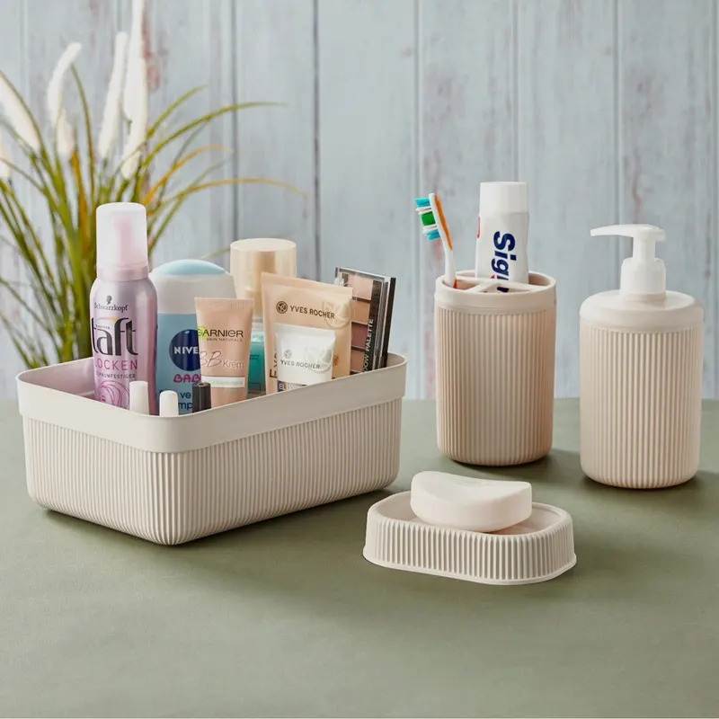 Set de baie Alesta, Diverse culori, Diverse configurații, Diverse dimensiuni - Crem / 4 bucăți / 23x17x9 cm