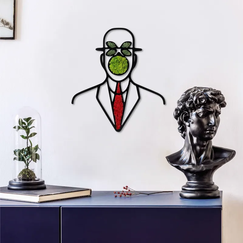 Decorațiune de perete din lemn Moss - The Son Of Man, Roșu - Verde, 47x42x1 cm - Natural - Roșu - Verde