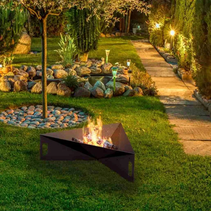 Vatra de foc exterior PYRAMID - 79x68 cm