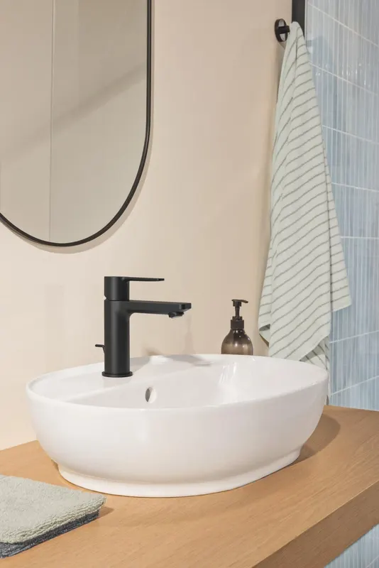 Baterie lavoar Grohe 321092431, Lineare, tip comanda monocomanda, marime s, tip instalare pe lavoar, negru